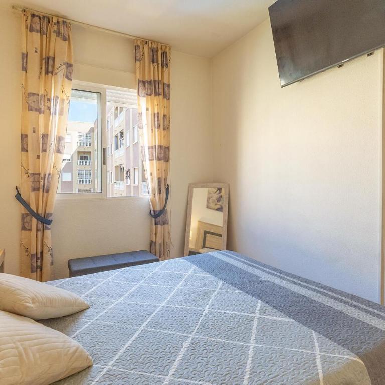 Gorgeous Apartment In Torrevieja - Apartamento de 2 dormitorios - 8