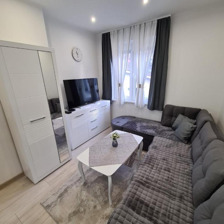 Angolo Elegante - Two-Bedroom Deluxe Apartment - 2