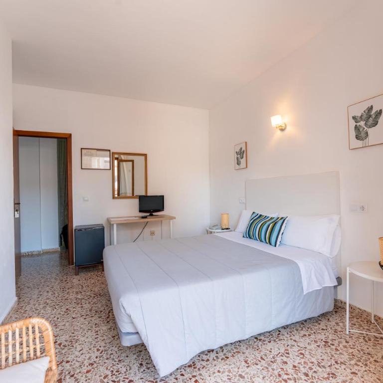 Hotel Buigues - Double or Twin Room - 3