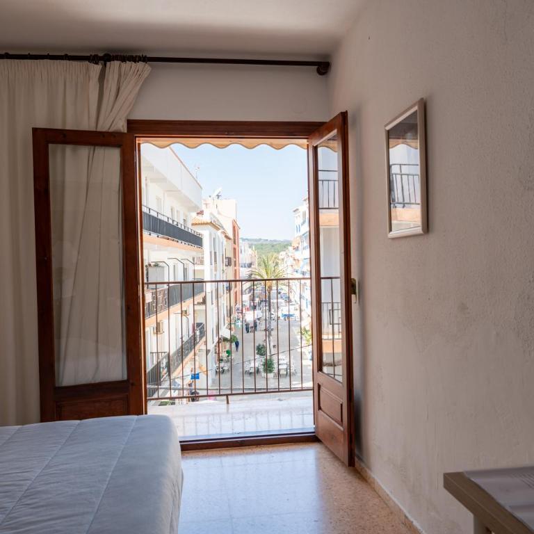 Hotel Buigues - Triple Room - 5