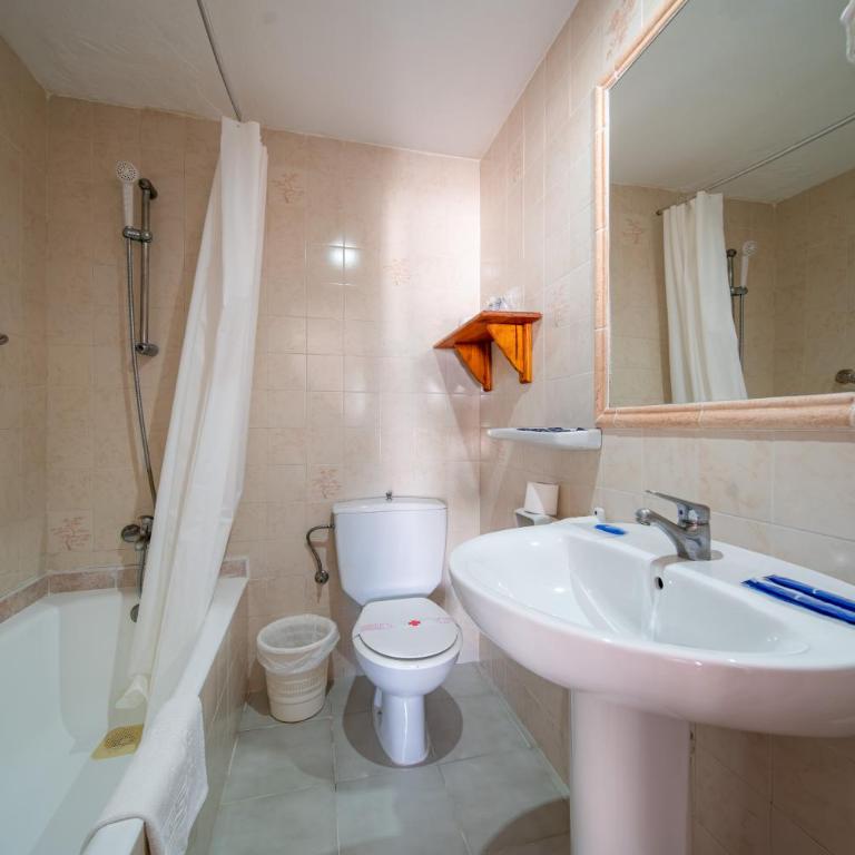 Hotel Buigues - Triple Room - 4
