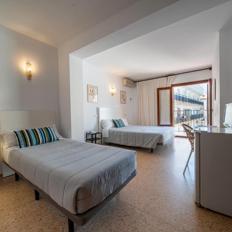 Hotel Buigues - Triple Room - 1