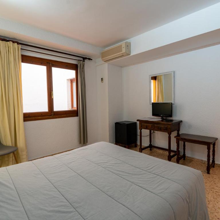 Hotel Buigues - Double Interior Room - 5