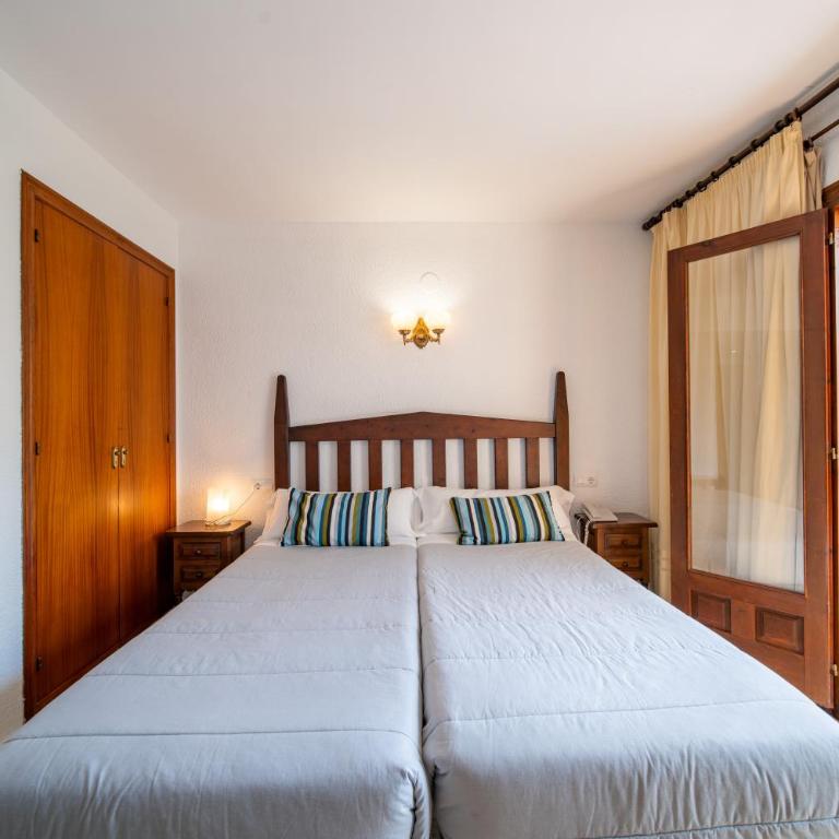Hotel Buigues - Double or Twin Room with Garden View - 2