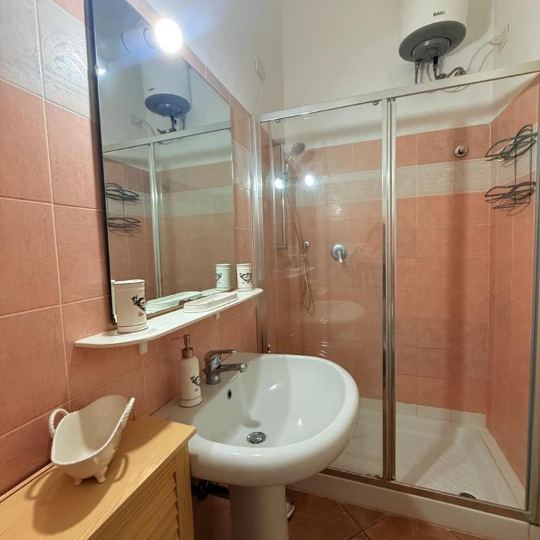 Azzurra Home - Appartamento con 2 Camere da Letto - 17