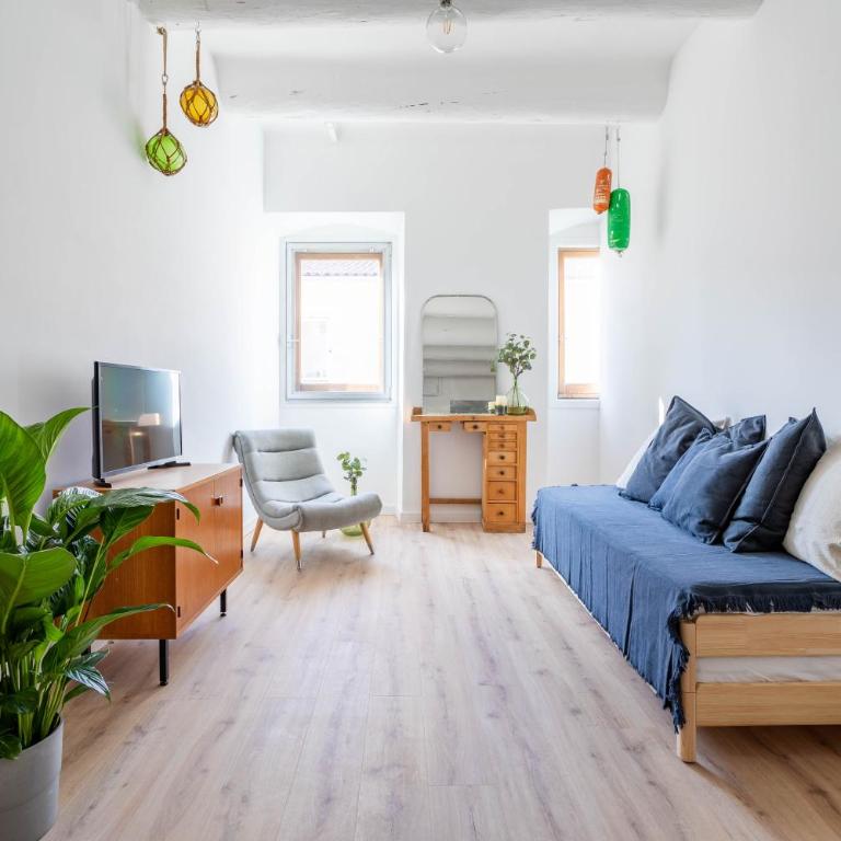 Vieux Port : Le Pavillon - One-Bedroom Apartment - 1