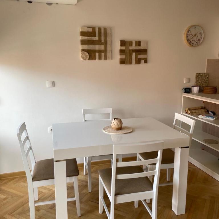 La Familia Apartmani FREE GARAGE - Apartman sa 1 Spavaćom Sobom - 13
