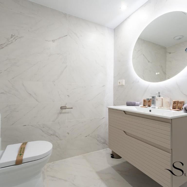Luxury 2 Bedroom Apartment, Pools, Sauna, Gym & More - Apartamento Deluxe de 2 dormitorios con vistas al jardín - 42