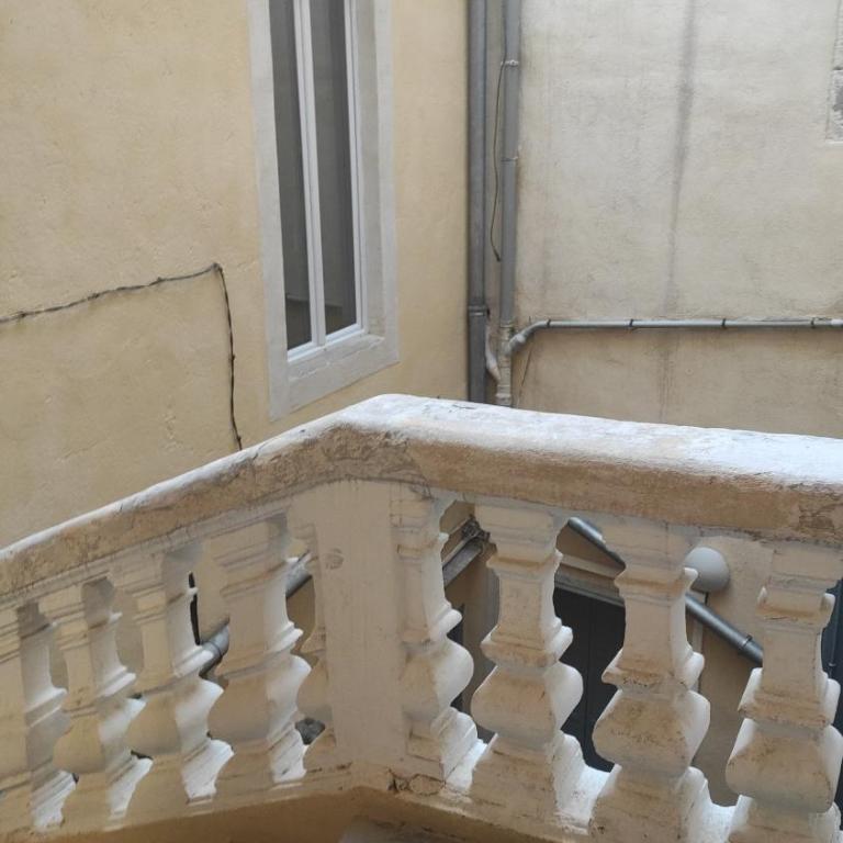 Appartement centre ville NIMES - Two-Bedroom Apartment - 26
