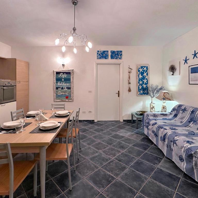Spiaggia a 5 Minuti, Giardino e Vista Mare - Due Splendide Villette Indipendenti - Casa con 2 Camere da Letto - 19