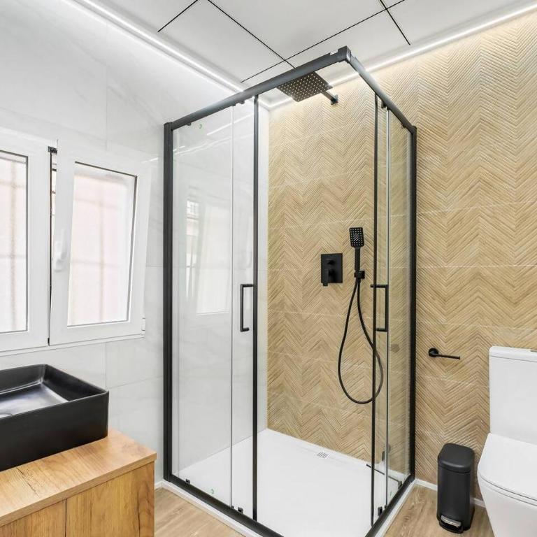 LovelyLofts Cathedral Penthouse - One-Bedroom Apartment - 9
