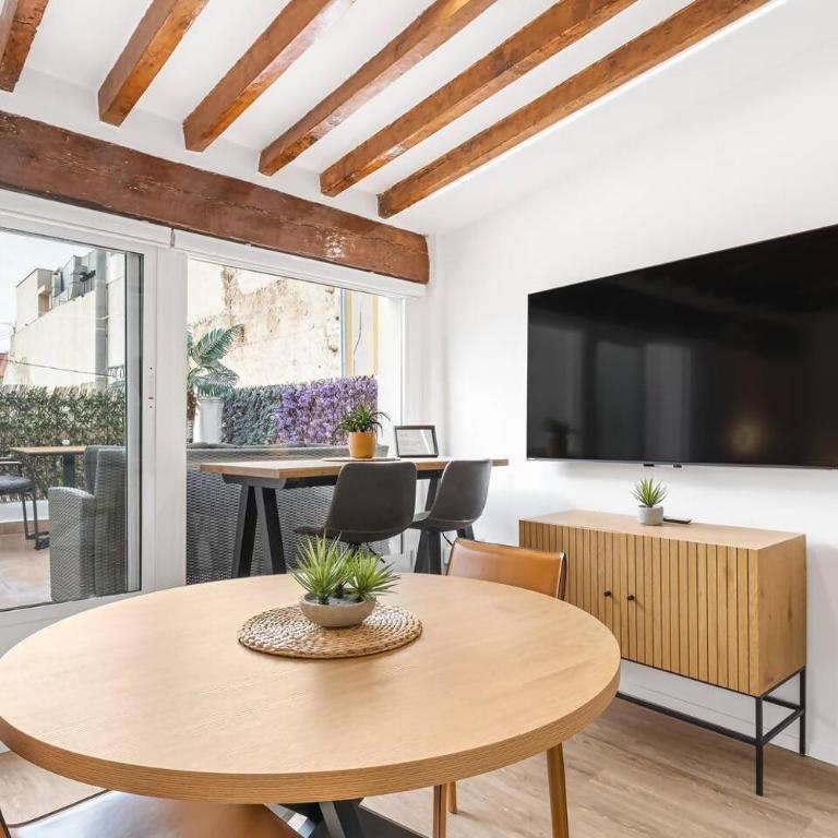 LovelyLofts Cathedral Penthouse - One-Bedroom Apartment - 18