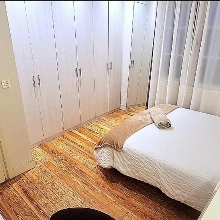 Habitaciones privadas en piso frente a playa Ondarreta, baño compartido - Habitación Doble con baño compartido - 1