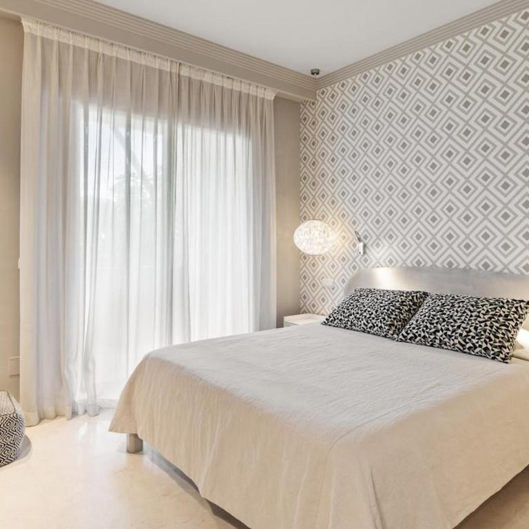 Apartment with a garden near the sea in Gran Bahía de Marbella - Apartamento de 2 dormitorios - 16