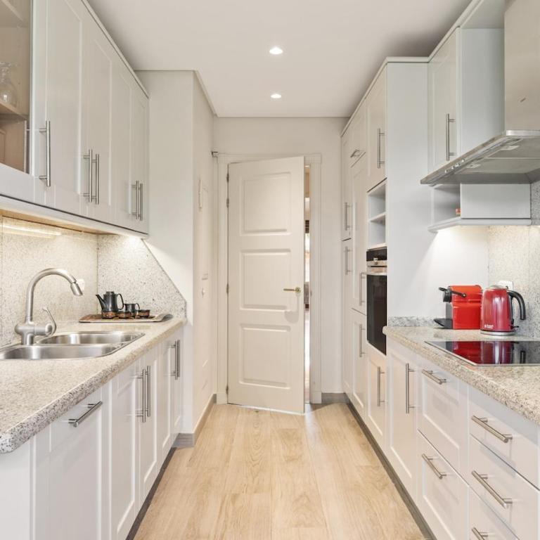 Apartment with a garden near the sea in Gran Bahía de Marbella - Apartamento de 2 dormitorios - 22