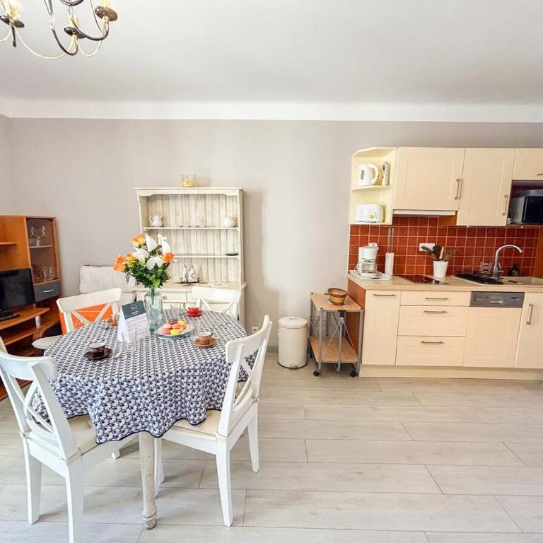 T2 sur le port de Sanary avec garage - Apartment mit 1 Schlafzimmer - 17