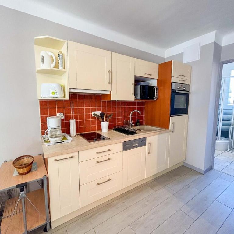 T2 sur le port de Sanary avec garage - Apartment mit 1 Schlafzimmer - 21