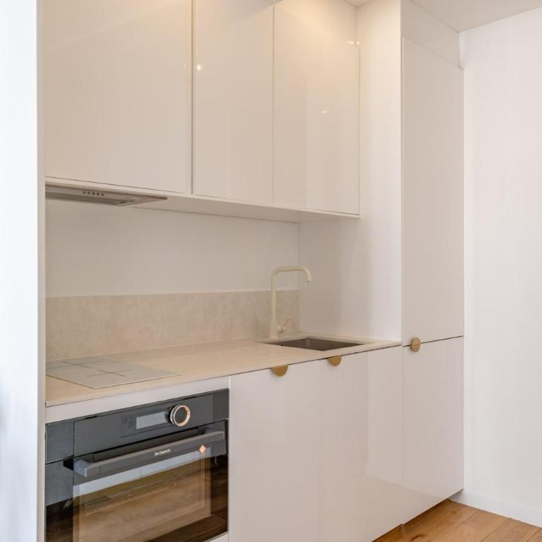 Cozy Faubourg St Martin retreat - Appartement - 8