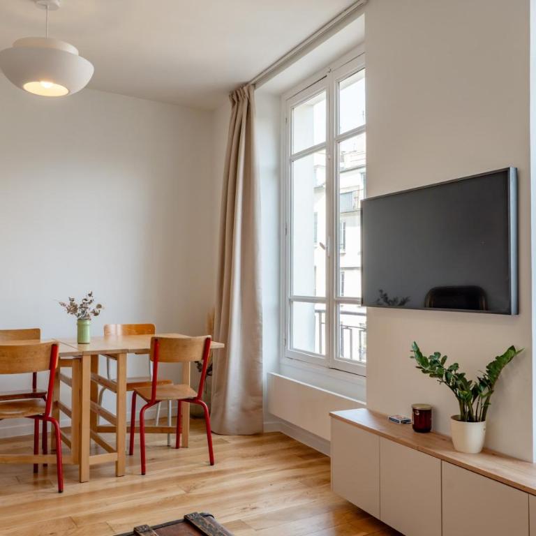 Cozy Faubourg St Martin retreat - Appartement - 16