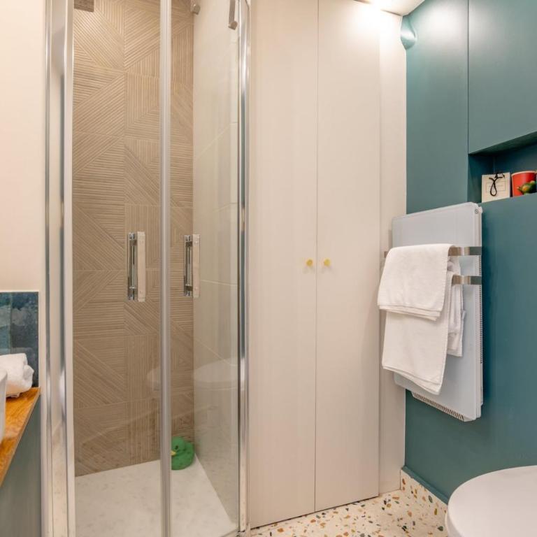 Cozy Faubourg St Martin retreat - Appartement - 25