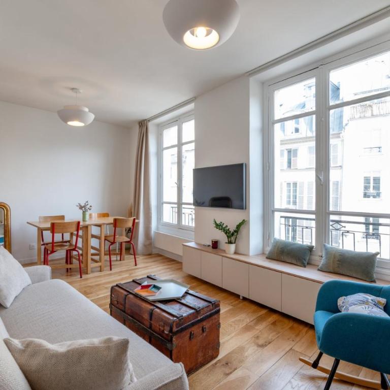 Cozy Faubourg St Martin retreat - Appartement - 13