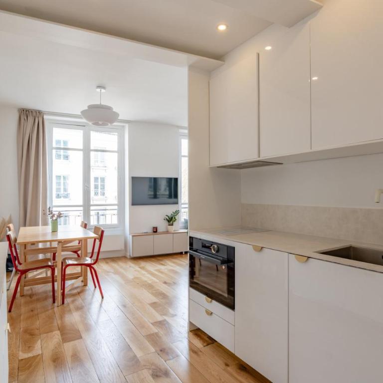 Cozy Faubourg St Martin retreat - Appartement - 11