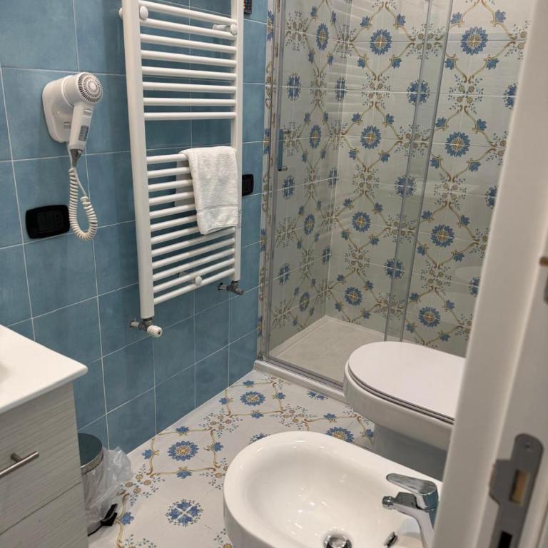Suite & Luxury Rooms Palazzo Diomede Carafa - Camera King - 4