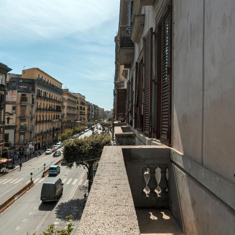 Adaram Suites - Camera King con Vasca Idromassaggio - 4