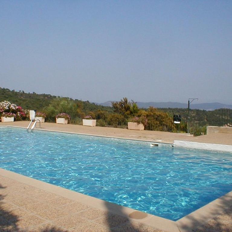 joli studio rez de jardin résidence avec piscine - Apartamento Estudio con vistas al mar - 3