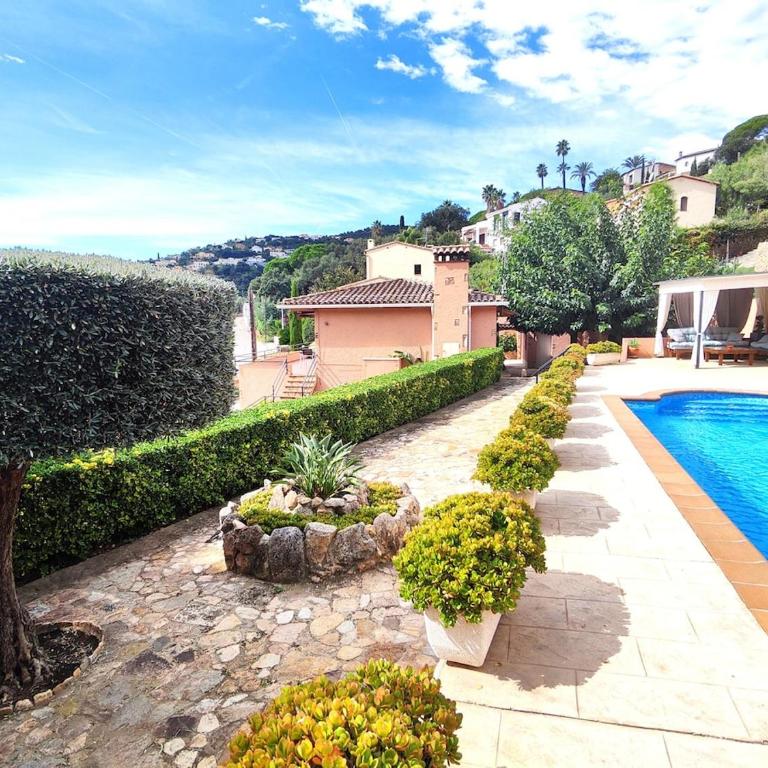 Beautiful villa with a pool - Casa de 3 dormitorios - 15