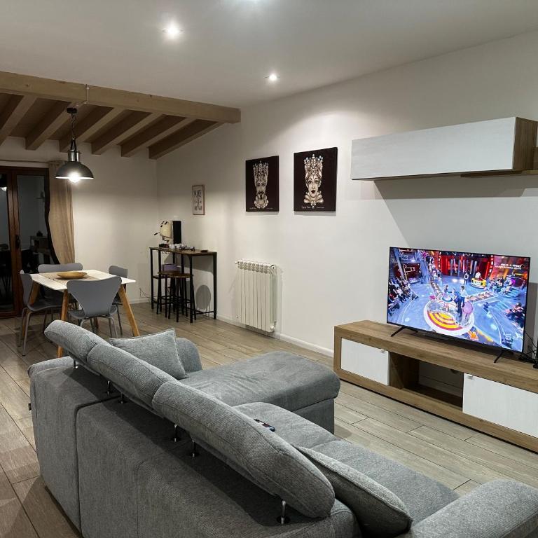 La Casetta di Gloria - Two-Bedroom Apartment with Balcony - 14