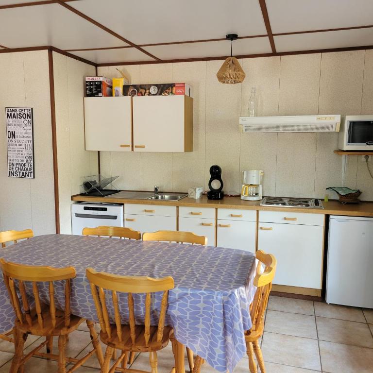 Villa d'angle spacieuse climatisée étage, clôturée dans domaine PORTES DU SOLEIL, 3 chambres, 7 couchages, wifi, accès payant aux piscines, 400m de la mer de portiragnes plage,LRPDSR6 - Casa de 3 dormitorios - 15