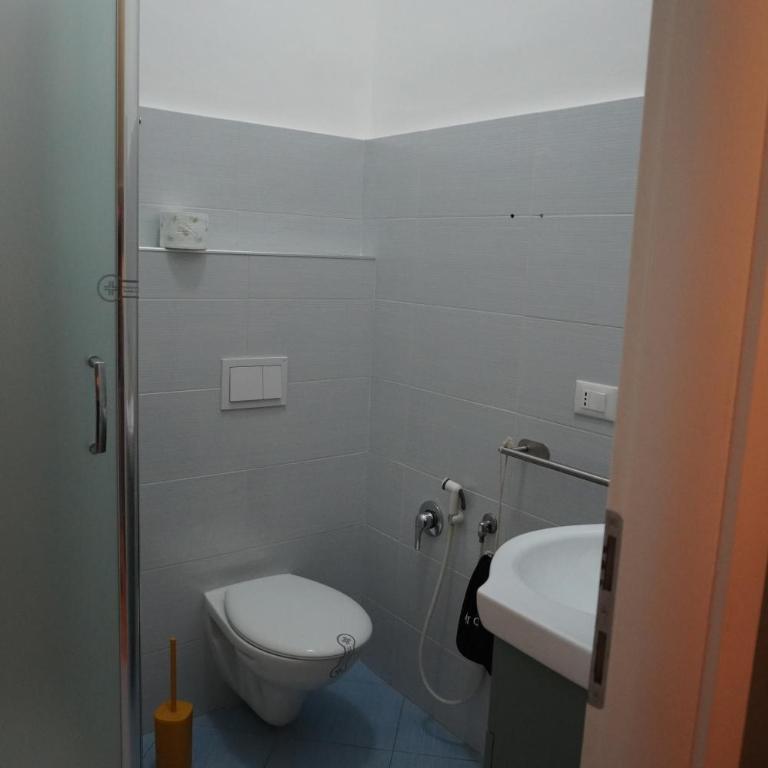 ROOMS 18A - Camera Singola con Bagno Privato Esterno - 12
