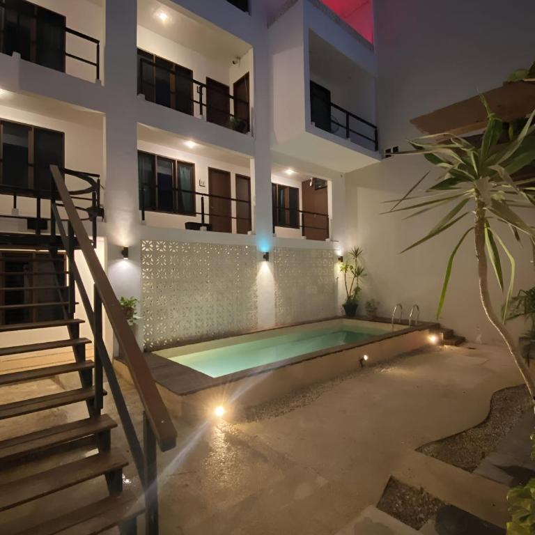 Live the Beach Life Luxury, Location and Total Comfort - Two-Bedroom Apartment - 12