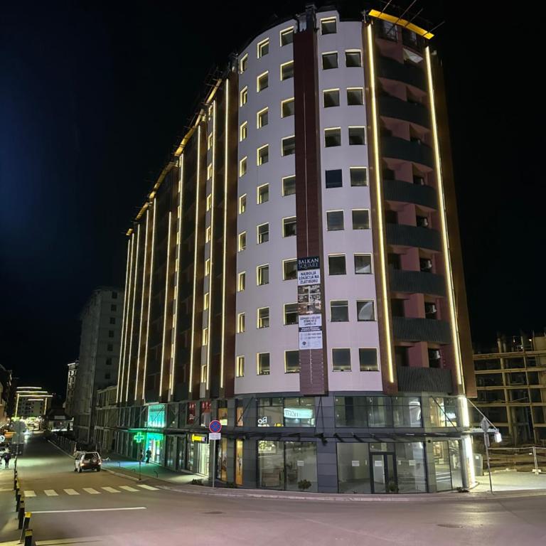 Square Luxe Residences - Two-Bedroom Apartment - 22
