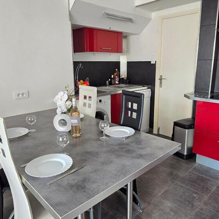 Nid de vacances à Valras - Clim et proche plage - Two-Bedroom Apartment - 2