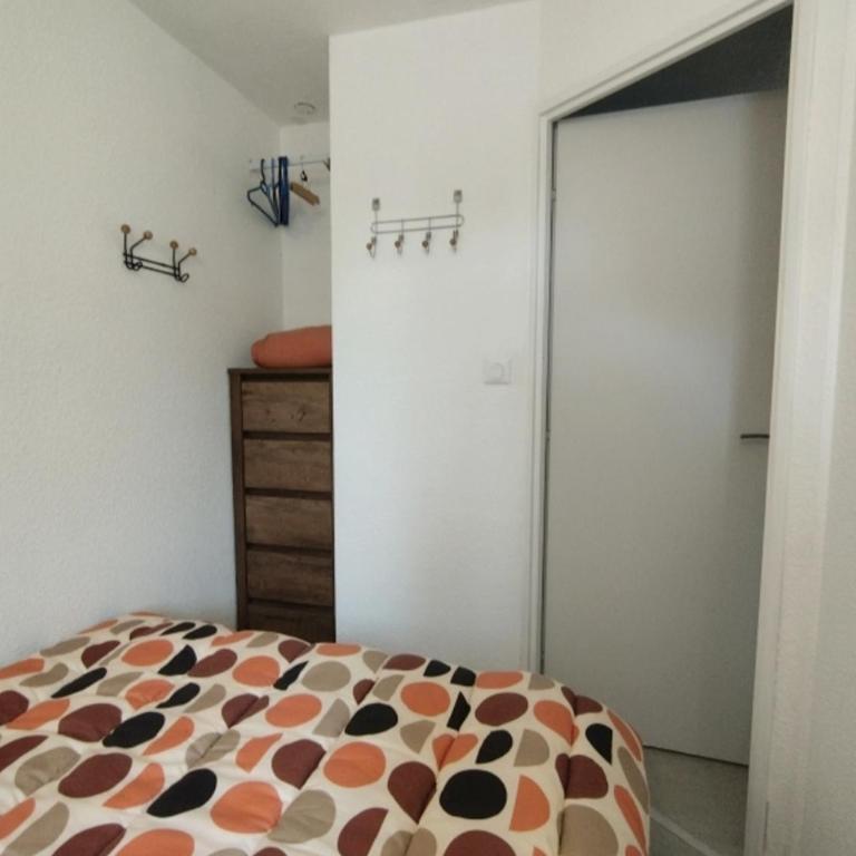 Appartement T3 pour 4 pers, près de la plage, parking privé - FR-1-795-61 - Appartement - 10