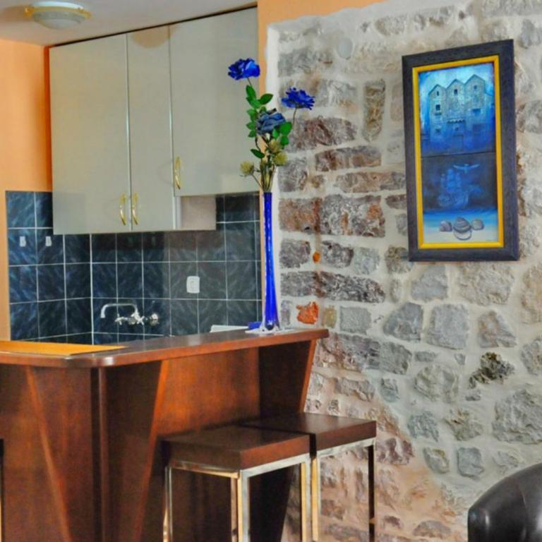 Apartments Kotor Old Town - Deluxe Double Room - 14
