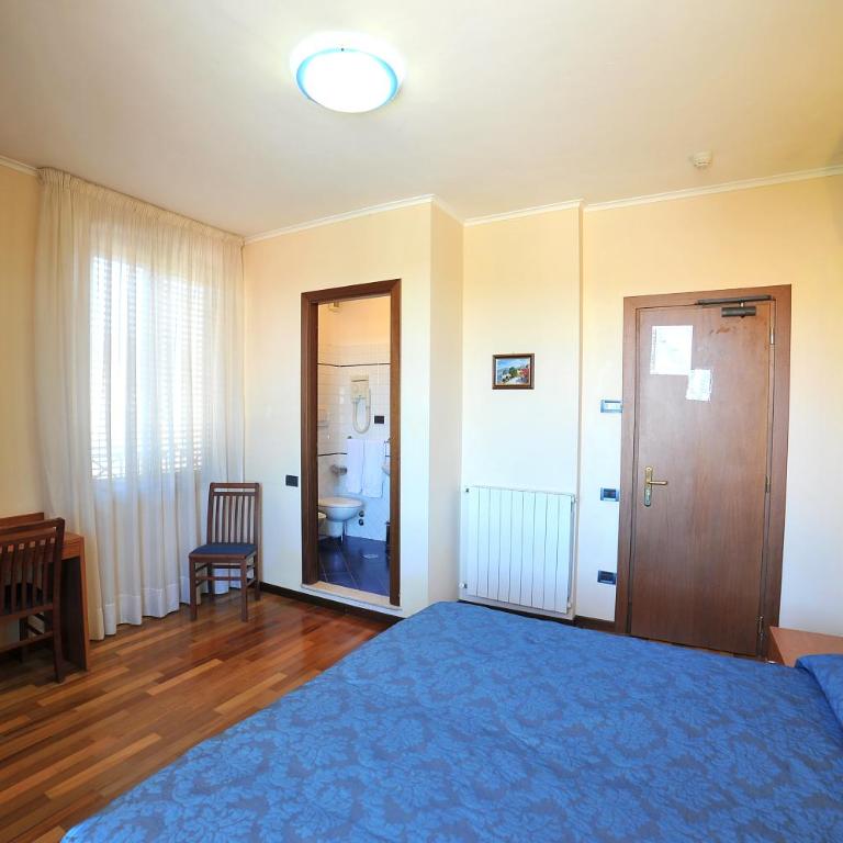 Hotel Nazionale - Camera Matrimoniale - 12