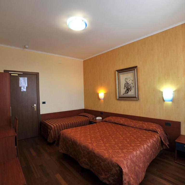 Hotel Nazionale - Camera Matrimoniale - 10