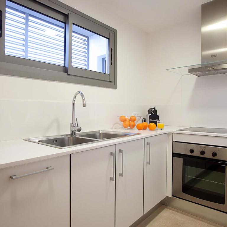 Lugaris Rambla Apartments - Apartamento Superior de 2 dormitorios - 1