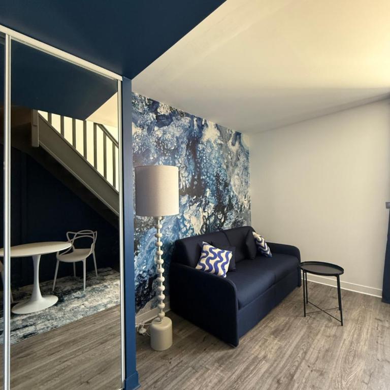 Hôtel De Paris - Suite Duplex Chambre Familiale - Vue sur Ville - 8