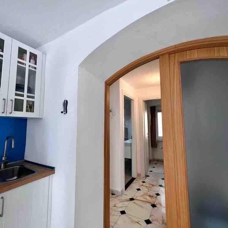 Dantis Domus at the beach - One-Bedroom Apartment - 27