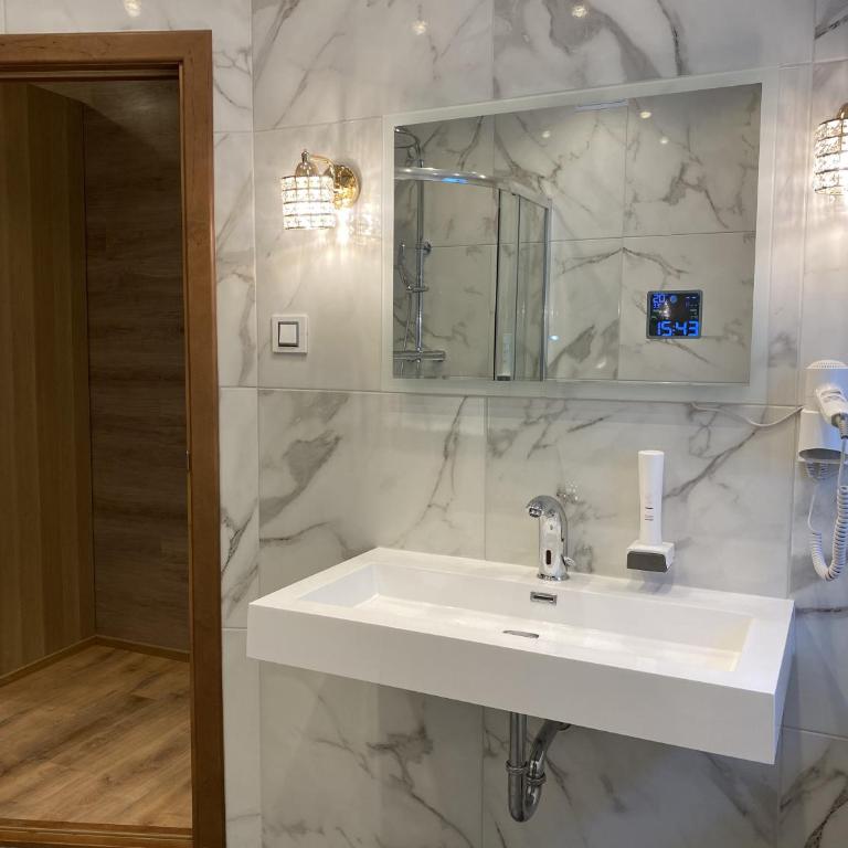 Hotel Zum Lamm - Comfort Dreibettzimmer - 1