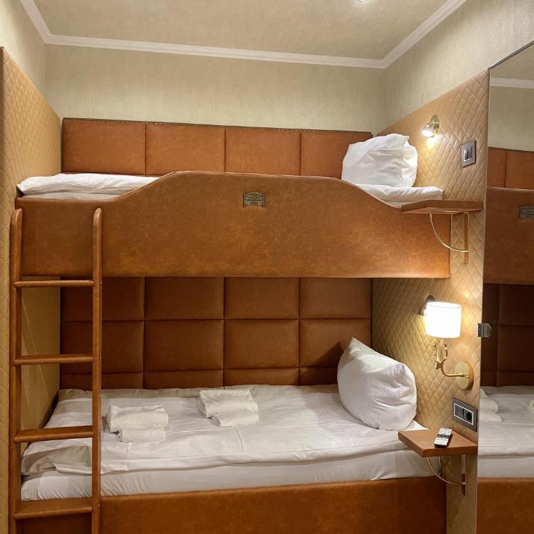 Hotel Zum Lamm - Comfort Vierbettzimmer - 5