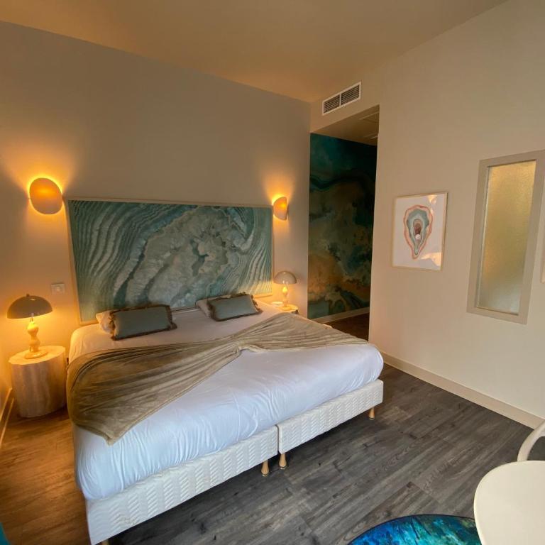 Hôtel De Paris - Suite Supérieure - 4