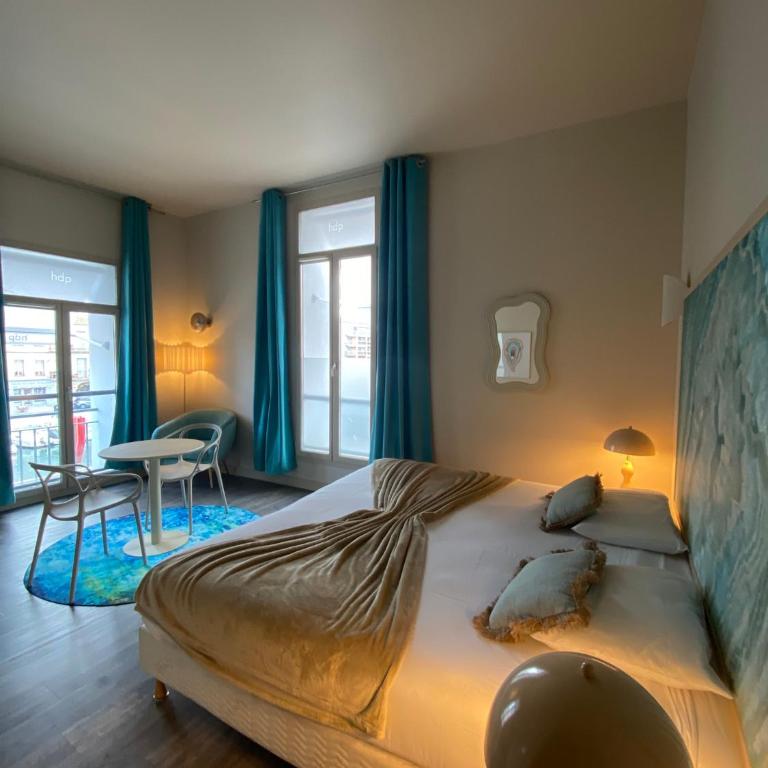 Hôtel De Paris - Suite Supérieure - 6