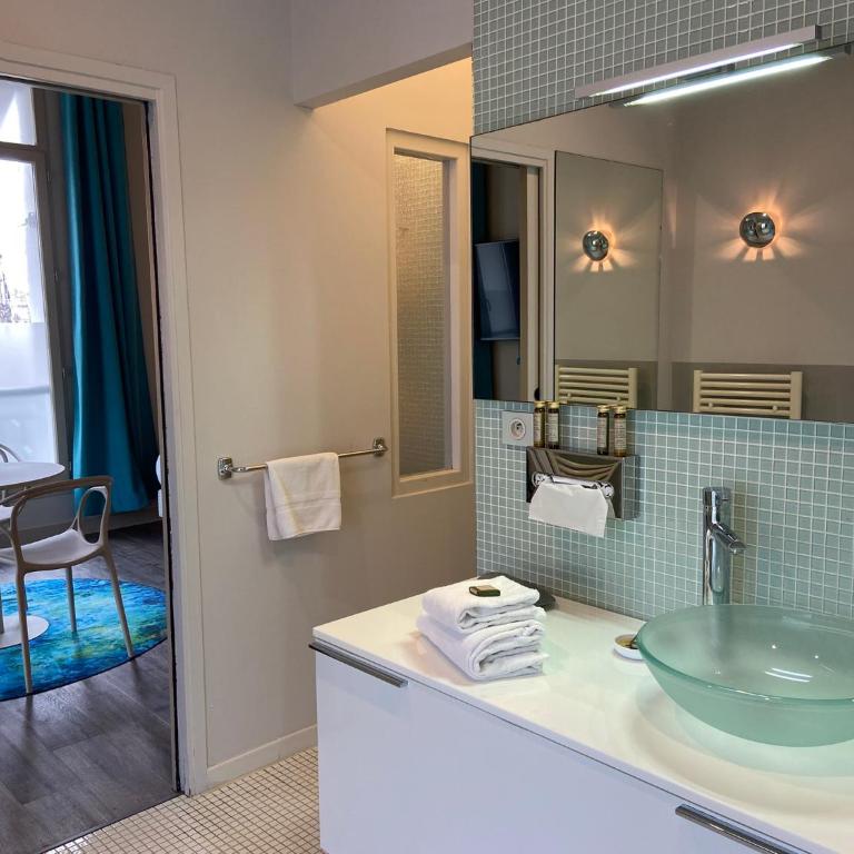 Hôtel De Paris - Suite Supérieure - 8