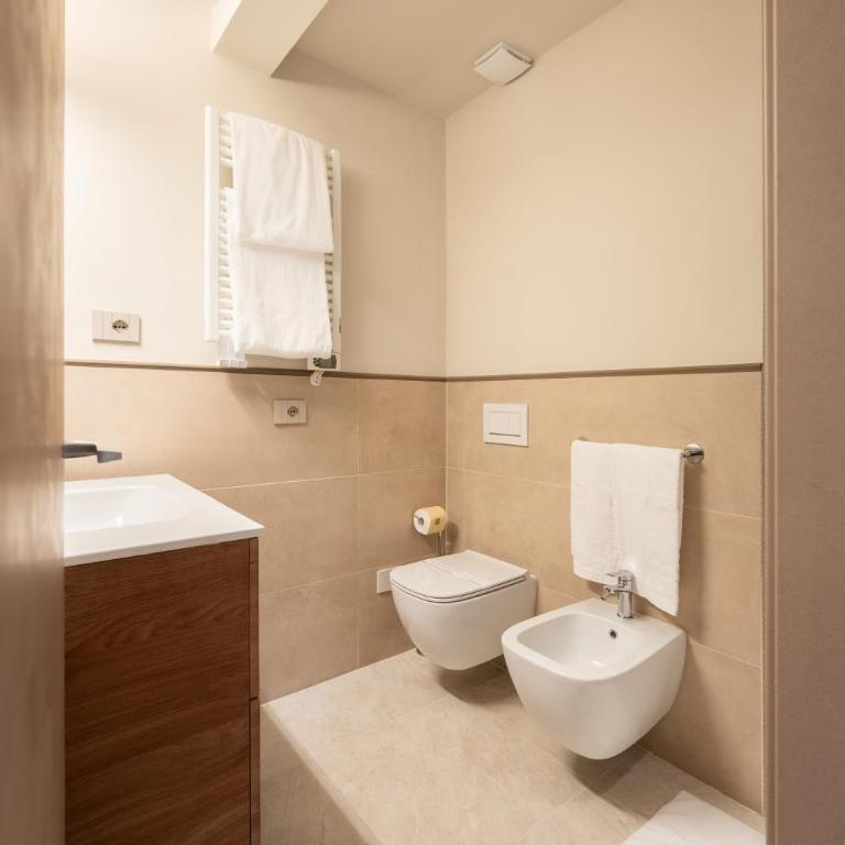 Via Avelli, 4 - Florence Charming Apartments - Attico al 5to piano senza ascensore vicino Stazione Con terrazza con Vista Santa Maria Novella - One-Bedroom Apartment - 5