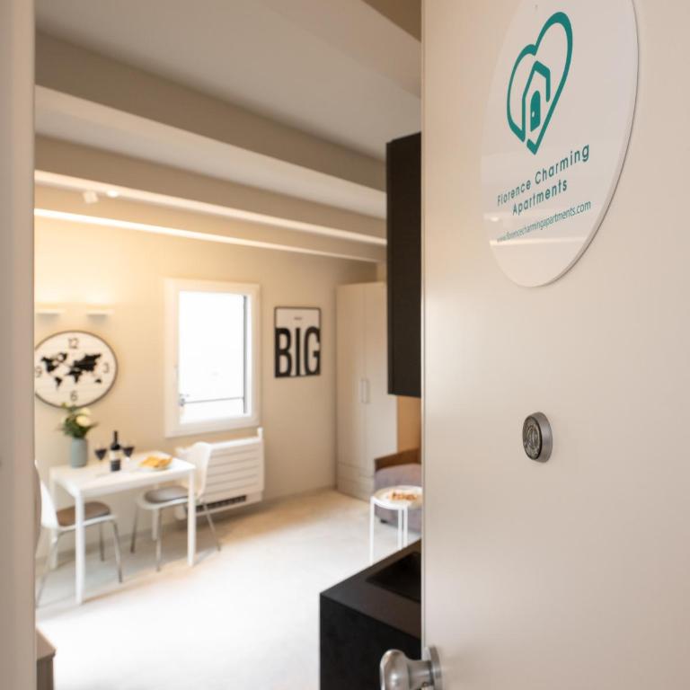 Via Avelli, 4 - Florence Charming Apartments - Attico al 5to piano senza ascensore vicino Stazione Con terrazza con Vista Santa Maria Novella - One-Bedroom Apartment - 12